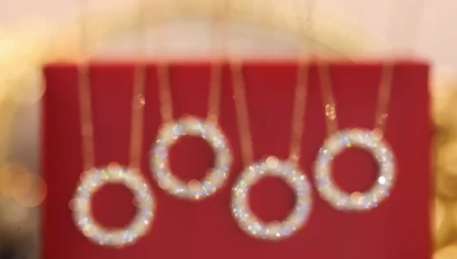 18k gold necklace with a natural diamond of 0.35ct