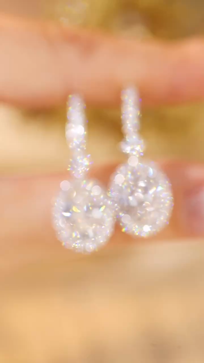 10k gold diamond earrings, 7.80ct lab-grown diamonds, luxurious earrings