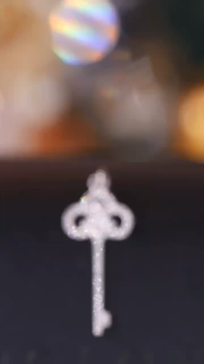 18k Gold Pendant in Key Shape, Inlaid with 0.15ct Natural Diamond (chain not included)