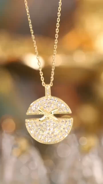 18k Gold Necklace with 0.55ct Natural Diamond