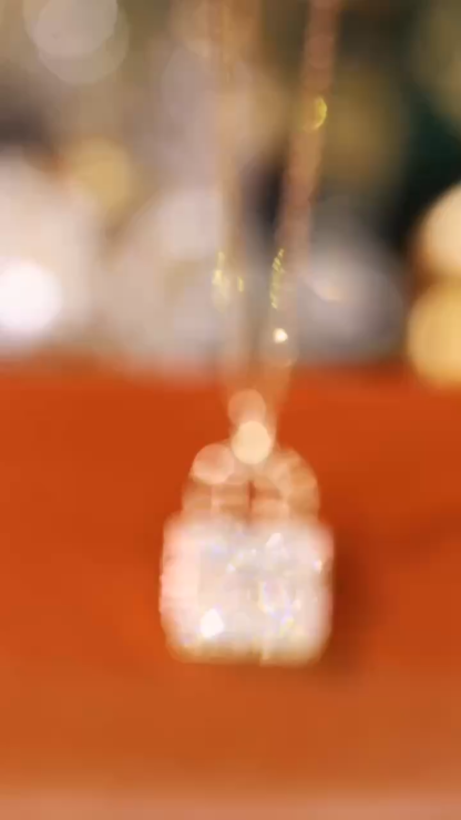 18k Gold Diamond Necklace with Handbag Design, Natural Diamond 0.35ct