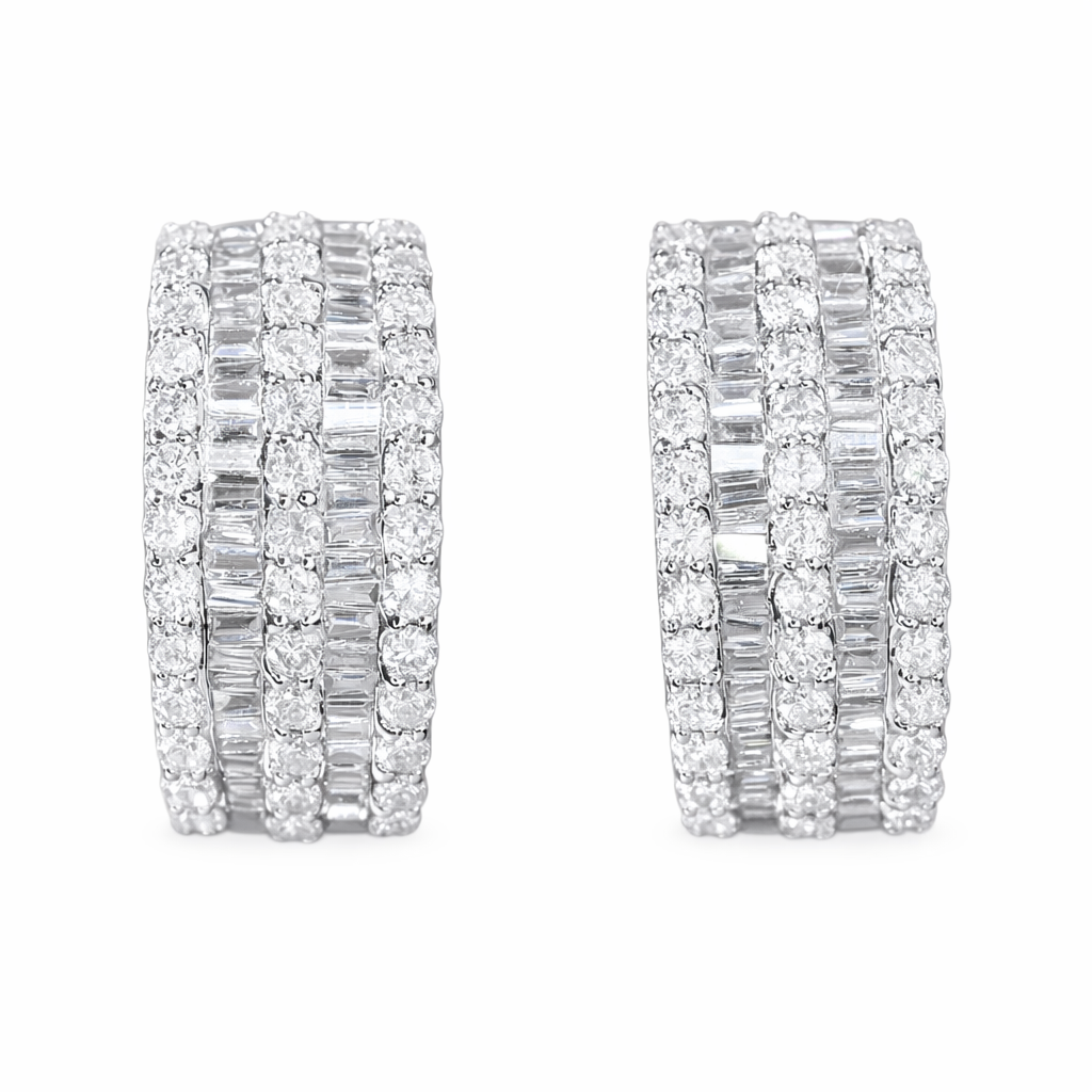 18k Gold Earrings, Studded with 1.70ct Natural Diamond 