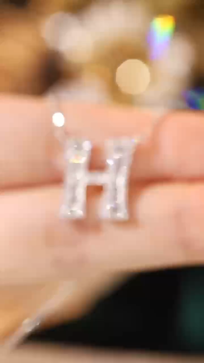 18k Gold Necklace with the Letter "H" Inlaid with 0.47ct Natural Diamond