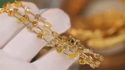 18k Gold Bracelet, Yellow Diamond Bracelet, Odd-Cut Diamonds, 5.20ct Yellow Diamond