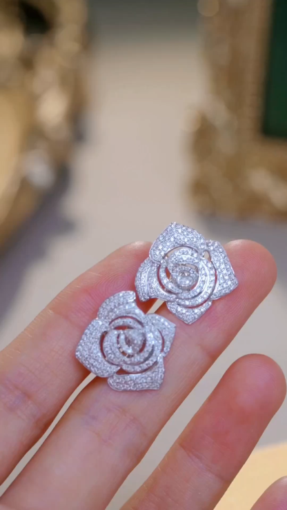 18K Gold Natural Diamond Stud Earrings | Cluster-Set 1.20CT Diamonds flowers roses