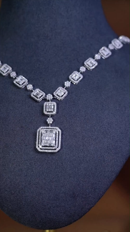 18k Gold Necklace, Luxury Evening Gown Necklace, Semi-circle Diamond Setting, Natural Diamond 5.0ct