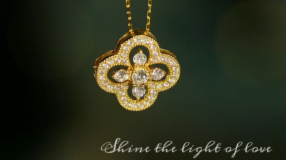 18k gold necklace with clover design, natural diamond 0.50ct