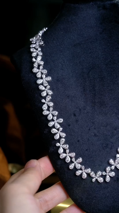 18k Gold Necklace with Luxury Diamond-Set Evening Gown Chain; Natural Diamonds totaling 10ct