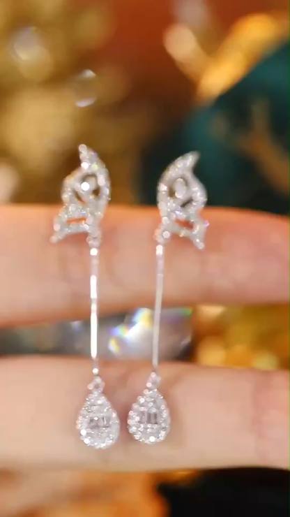 18k Gold Earrings with Butterfly Wing Design, Inlaid with 0.76ct Natural Diamond