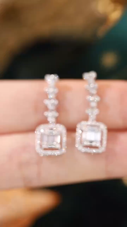 18k Gold Earrings, Studded with 0.80ct Natural Diamond 