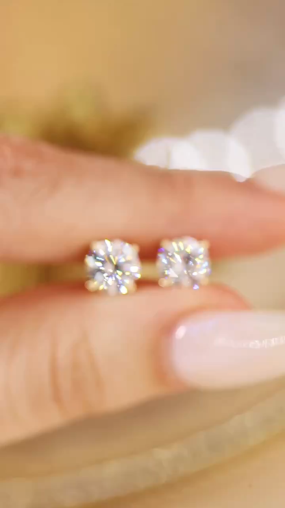 10K gold Classic Sparkle · Round Cut Lab Grown Diamond Stud Earrings