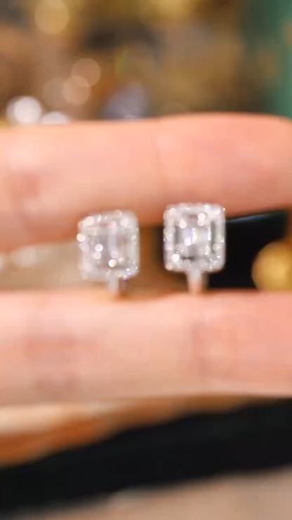 18k Gold Earrings, Studded with 0.60ct Natural Diamond 