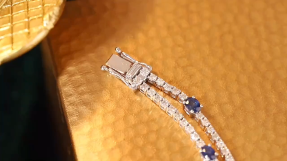 18k Gold Bracelet with Luxuriously Set Sapphires and Diamonds totaling 5.52 ct