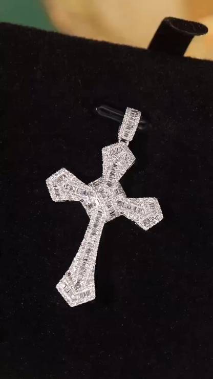 18k gold pendant with a natural diamond of 0.50ct 1.00ct, cross design (chain not included)