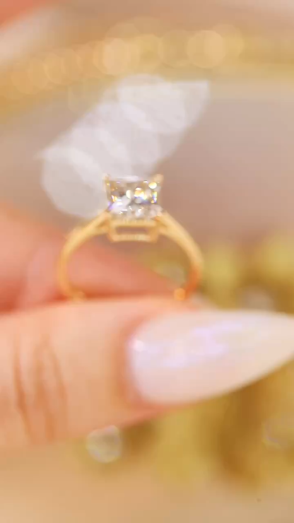 Lab Grown Princess Cut Ring | 10K Gold D-E Color, IGI Certified for Engagement & Daily Wear