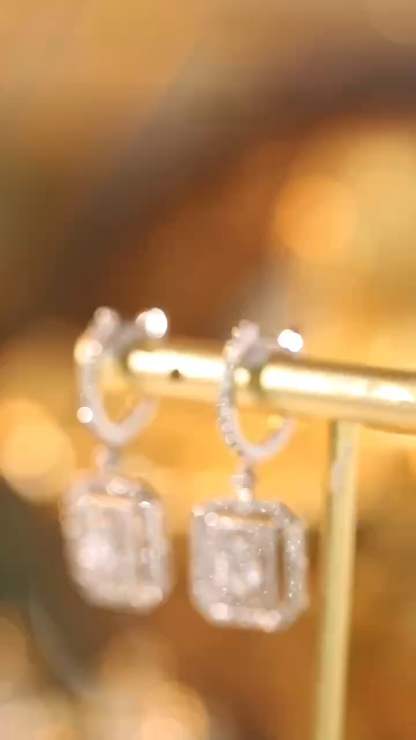 18k Gold Earrings, Studded with 1.16ct Natural Diamond 