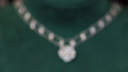 18k Gold Necklace with a Full Diamond Circlet and Luxurious Choker Design; Natural Diamonds total 0.85ct