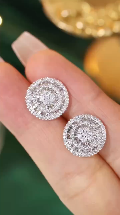 18k Gold Earrings, Studded with 1.10ct Natural Diamond 