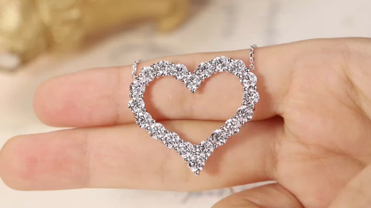 10kgold  Eternal Love · 1ct / 3ct / 5ct Lab Grown Heart Cut Diamond Necklace Collection