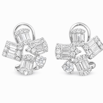 18k gold earrings set with 0.80ct natural diamond