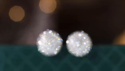 18k Gold Earrings in Heart Shape, Pair Set, Studded with 0.94ct Natural Diamond
