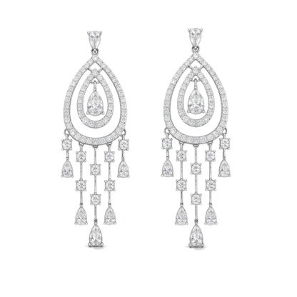 18k gold earrings with a 1.60-carat natural diamond set in a drip-shaped, three-prong setting.