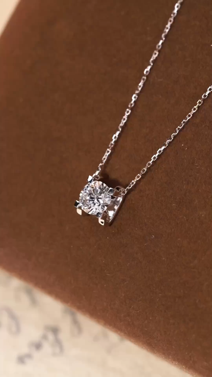 10K gold Modern Grace · 1ct Lab Grown Diamond Bull Head Necklace