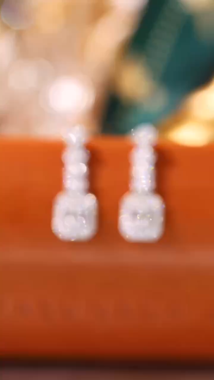 18k Gold Earrings, Studded with 0.70ct Natural Diamond 