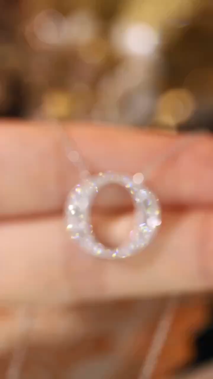 18k Gold Necklace with the Letter "O" Inlaid with 0.37ct Natural Diamond