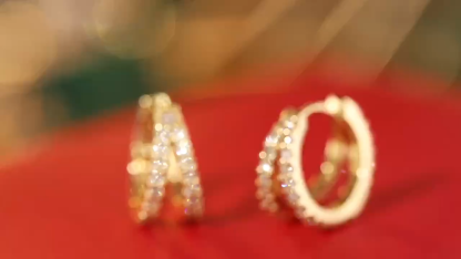 18k gold earrings with 0.74ct natural diamond