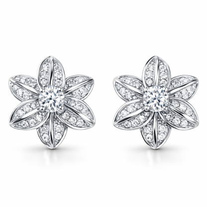 18-karat gold earrings set with a natural diamond of 0.30 carats, in a cluster setting. flowers