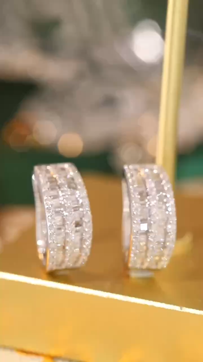 18k Gold Earrings, Studded with 1.60ct Natural Diamond 