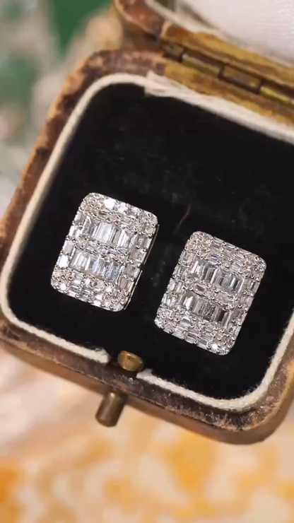 18k Gold Earrings, Studded with 0.70ct Natural Diamond 