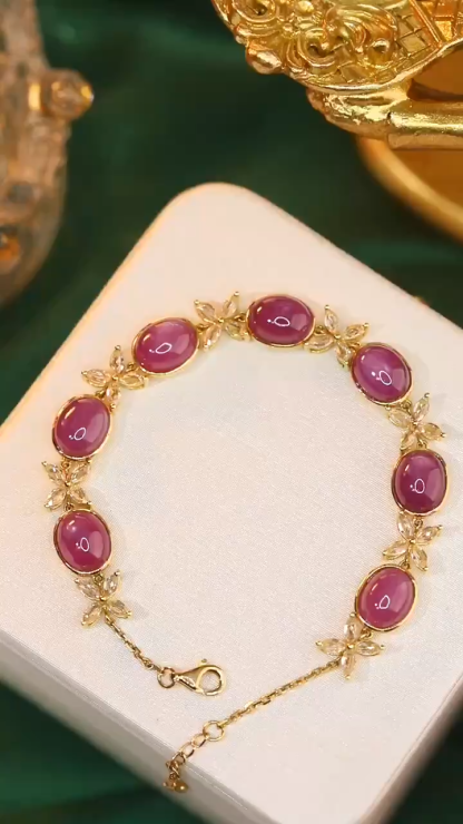18k Gold Bracelet with 20ct Ruby and 2.48ct Sapphire