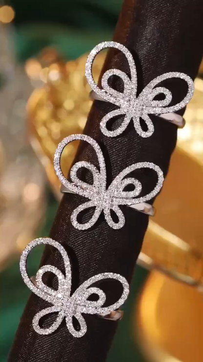 18k Gold Ring, Butterfly Design, Inlaid with 0.50ct Natural Diamond
