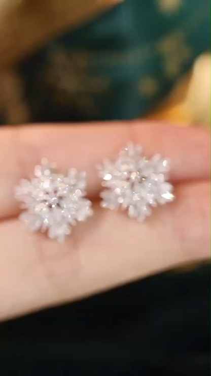 18k Gold Earrings, Studded with 1.30ct Natural Diamond 