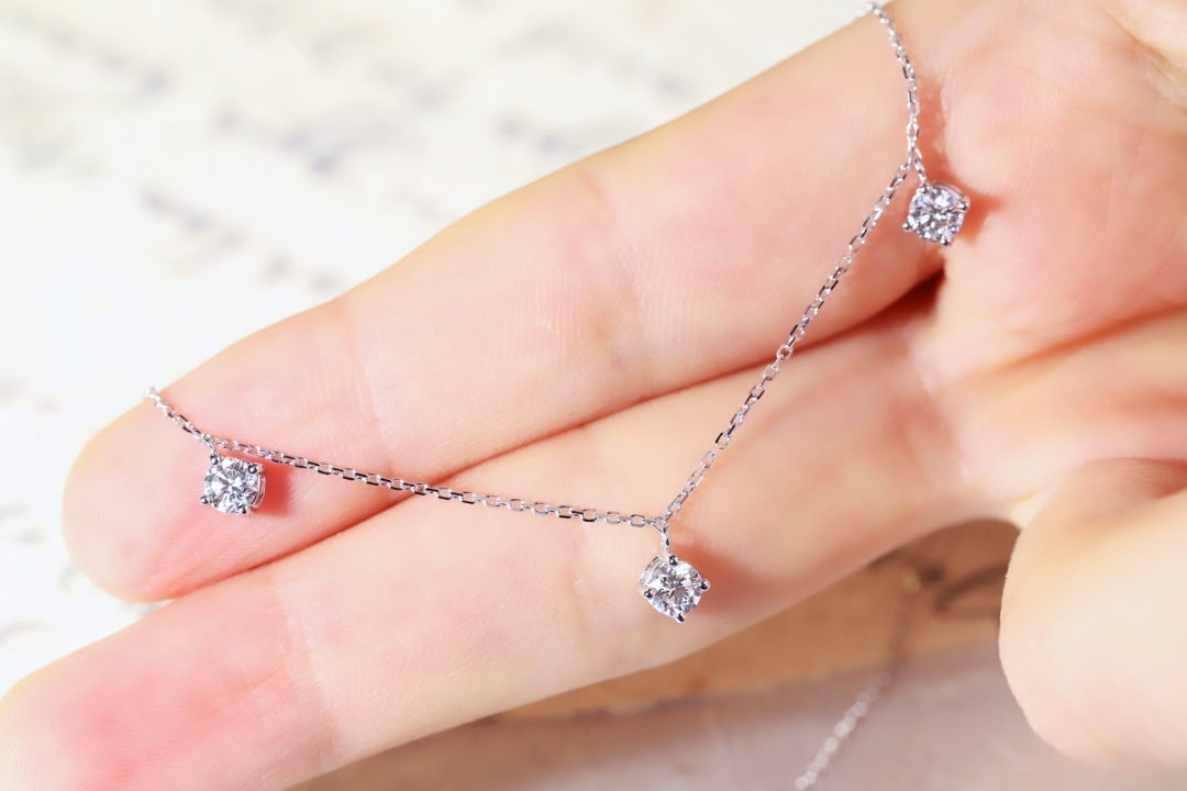 10Kgold Elegant Sparkle · 1ct Five-Stone Lab Grown Diamond Necklace