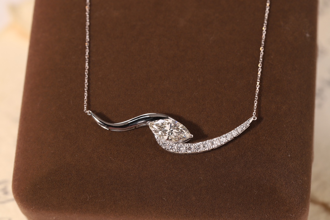 10K gold Timeless Glow · 1ct Marquise Cut Diamond Necklace with 0.30ct Side Stones