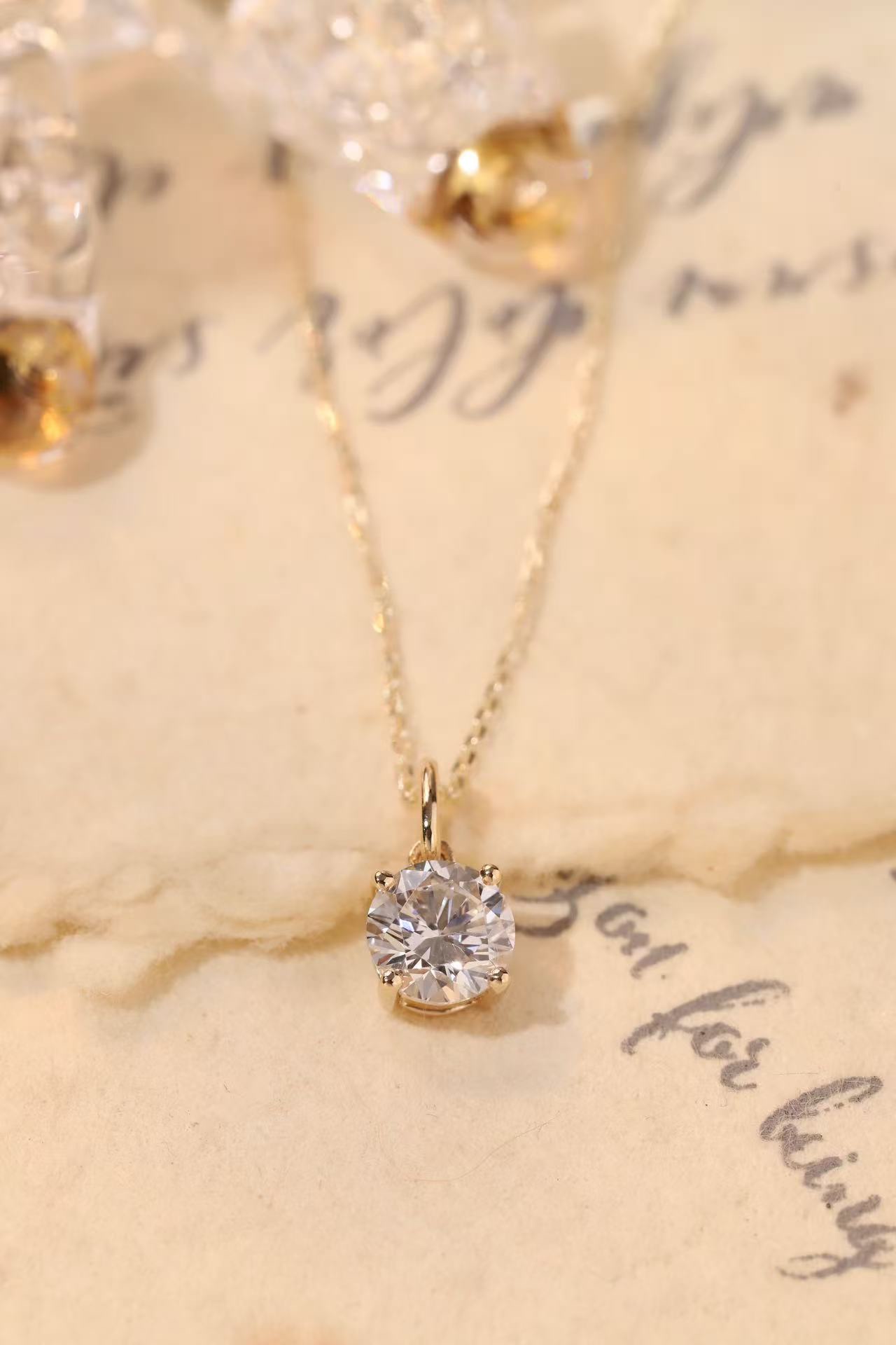 10k gold Pure Brilliance · 1ct Round Cut Lab Grown Diamond Necklace