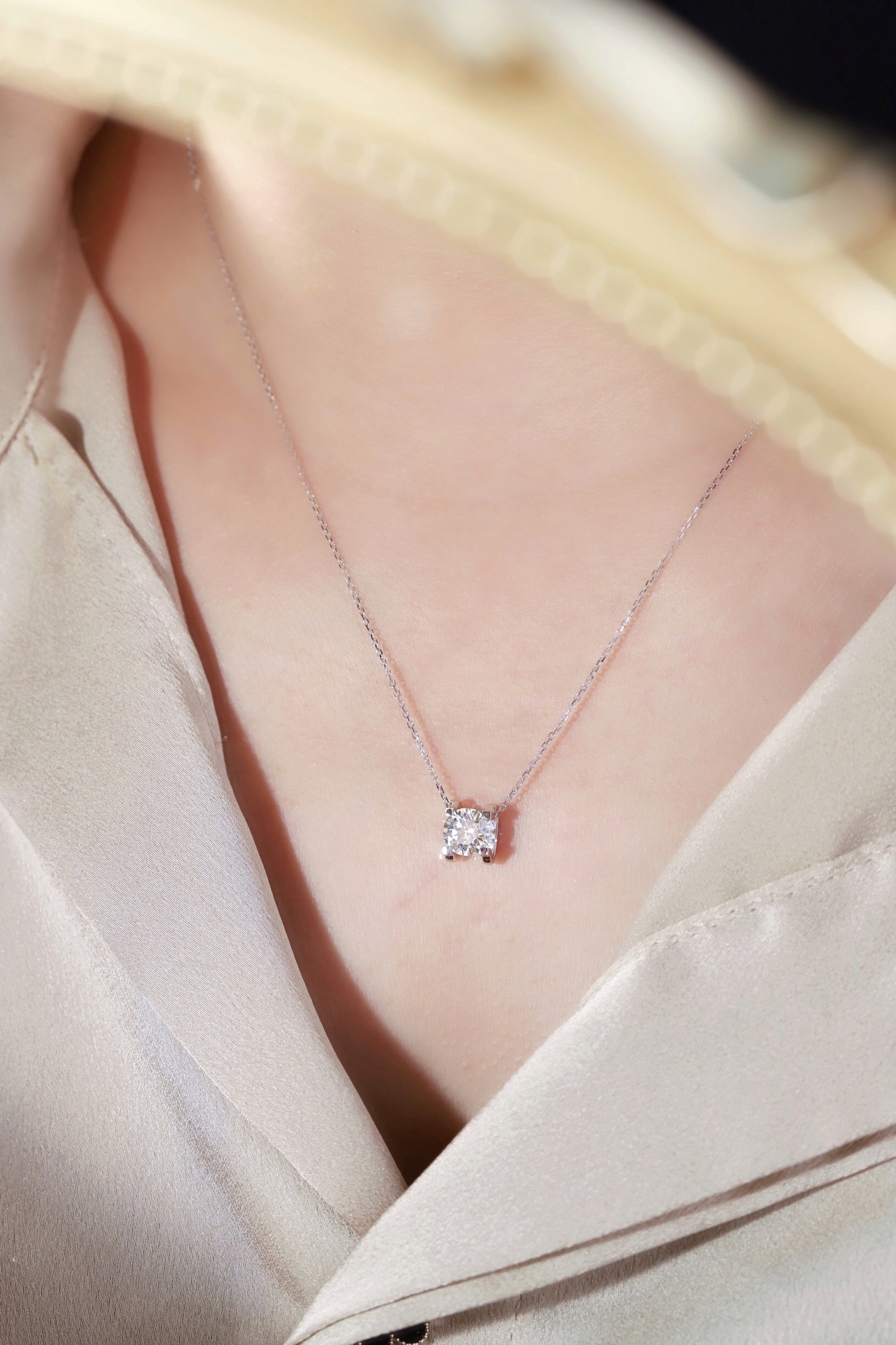 10K gold Modern Grace · 1ct Lab Grown Diamond Bull Head Necklace