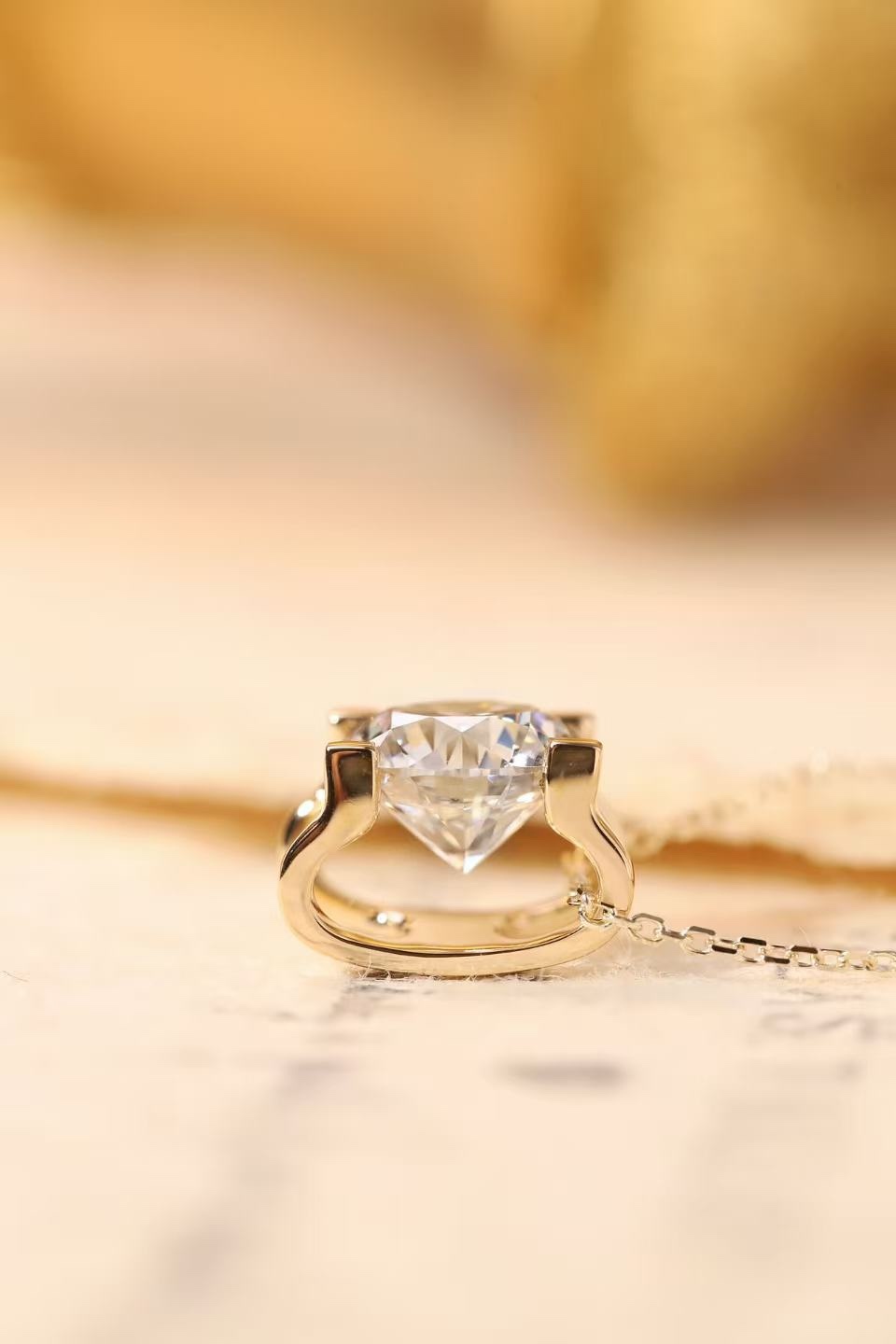 10K gold Modern Grace · 1ct Lab Grown Diamond Bull Head Necklace