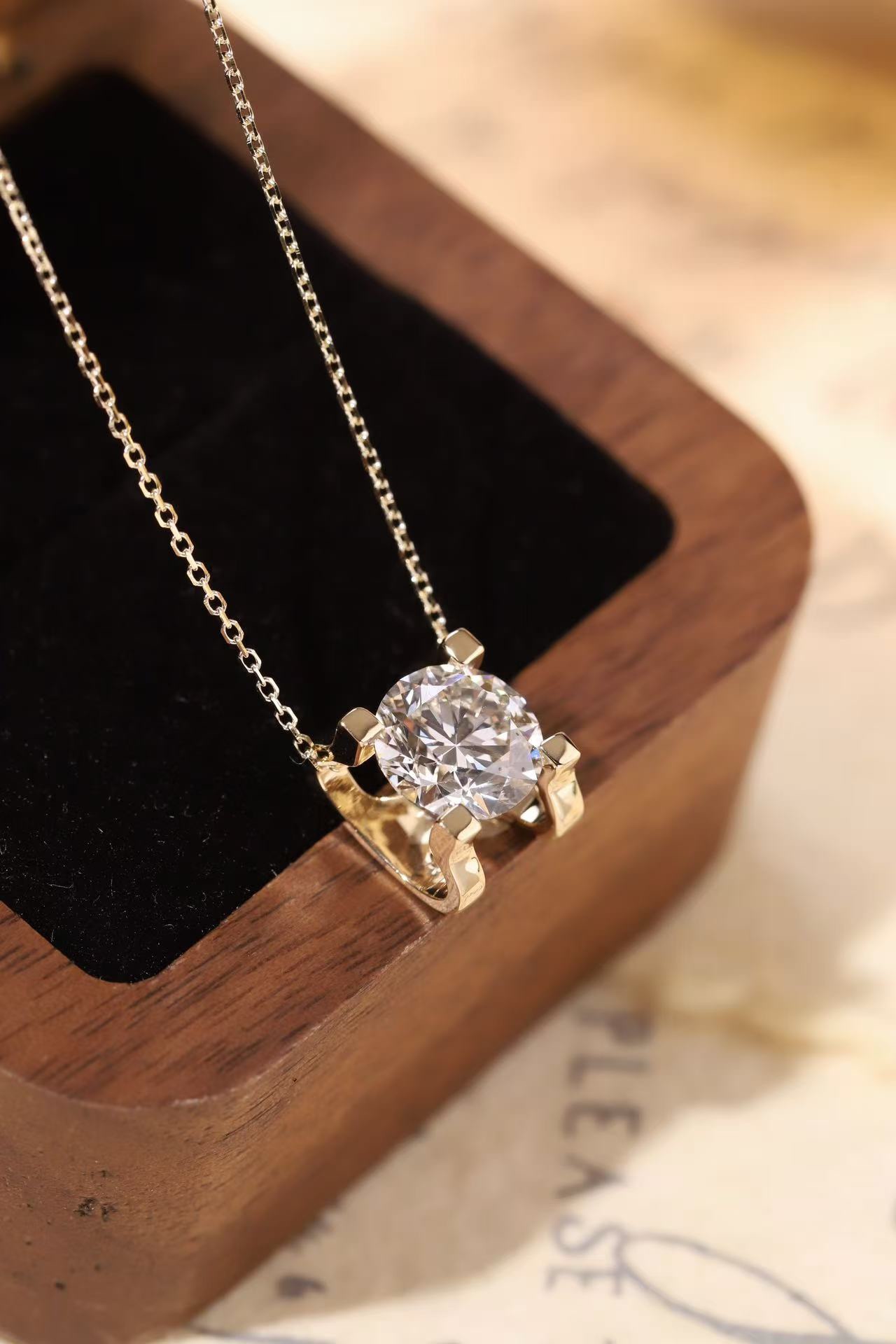 10K gold Modern Grace · 1ct Lab Grown Diamond Bull Head Necklace