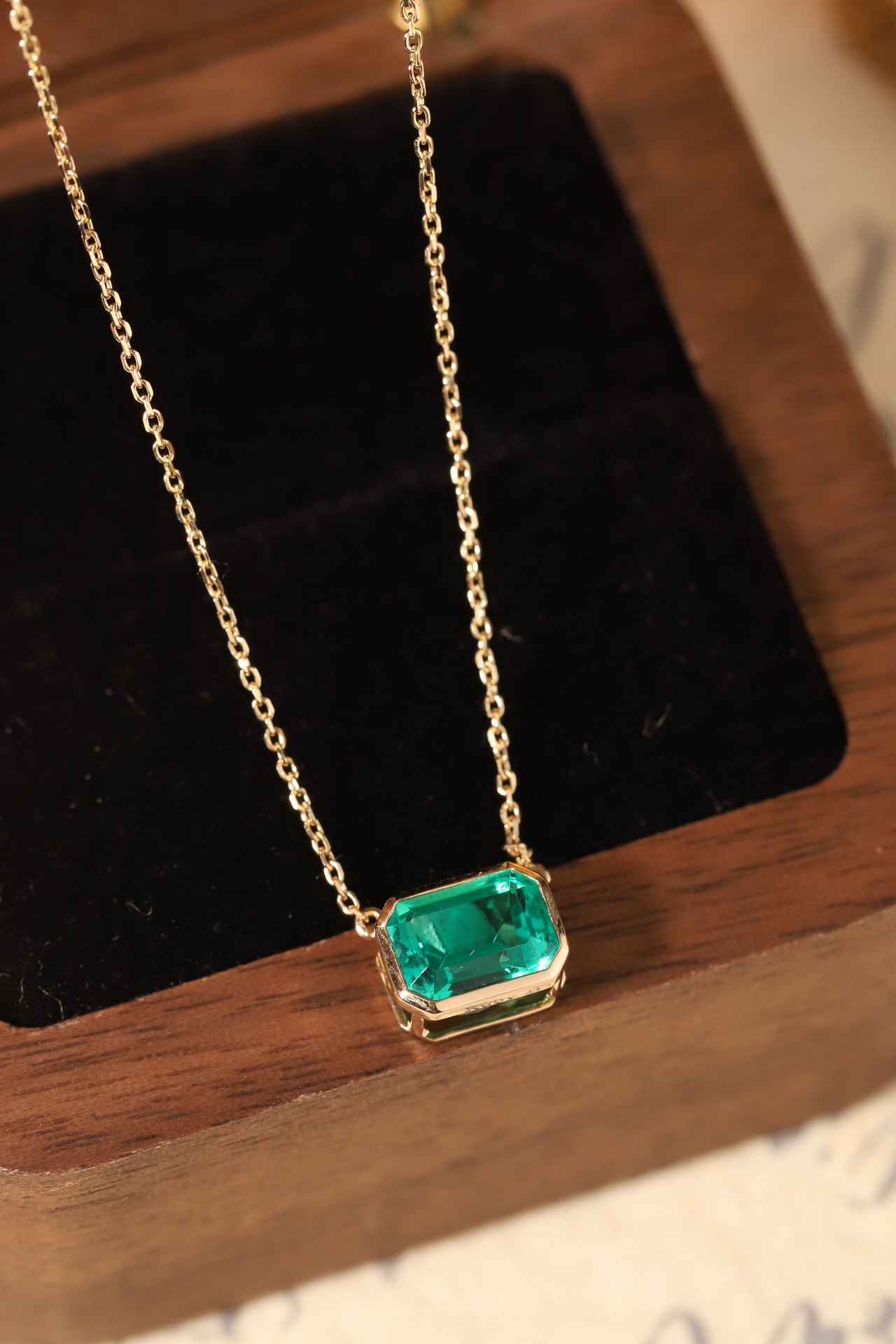 10K gold Pure Elegance · 1ct Emerald Cut Bezel Set Lab Grown Gemstone Necklace