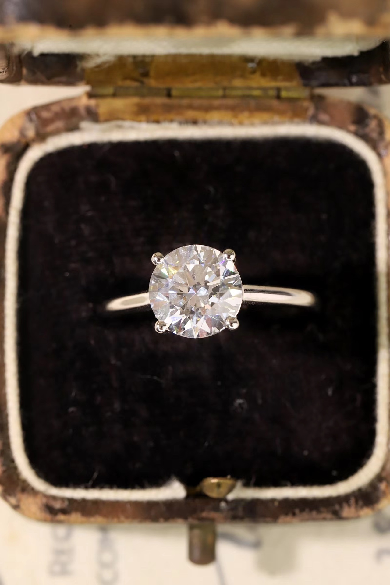 10K Gold Timeless Elegance · 1ct Round Cut Lab Grown Diamond Ring