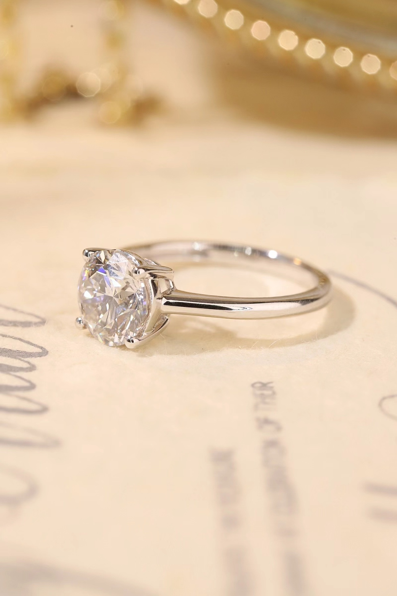 10K Gold Timeless Elegance · 1ct Round Cut Lab Grown Diamond Ring