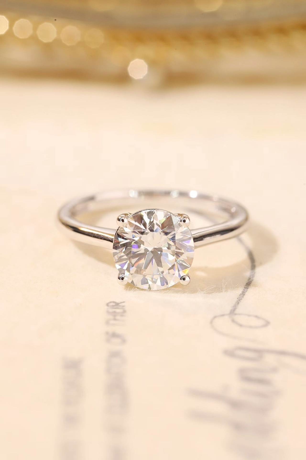 10K Gold Timeless Elegance · 1ct Round Cut Lab Grown Diamond Ring