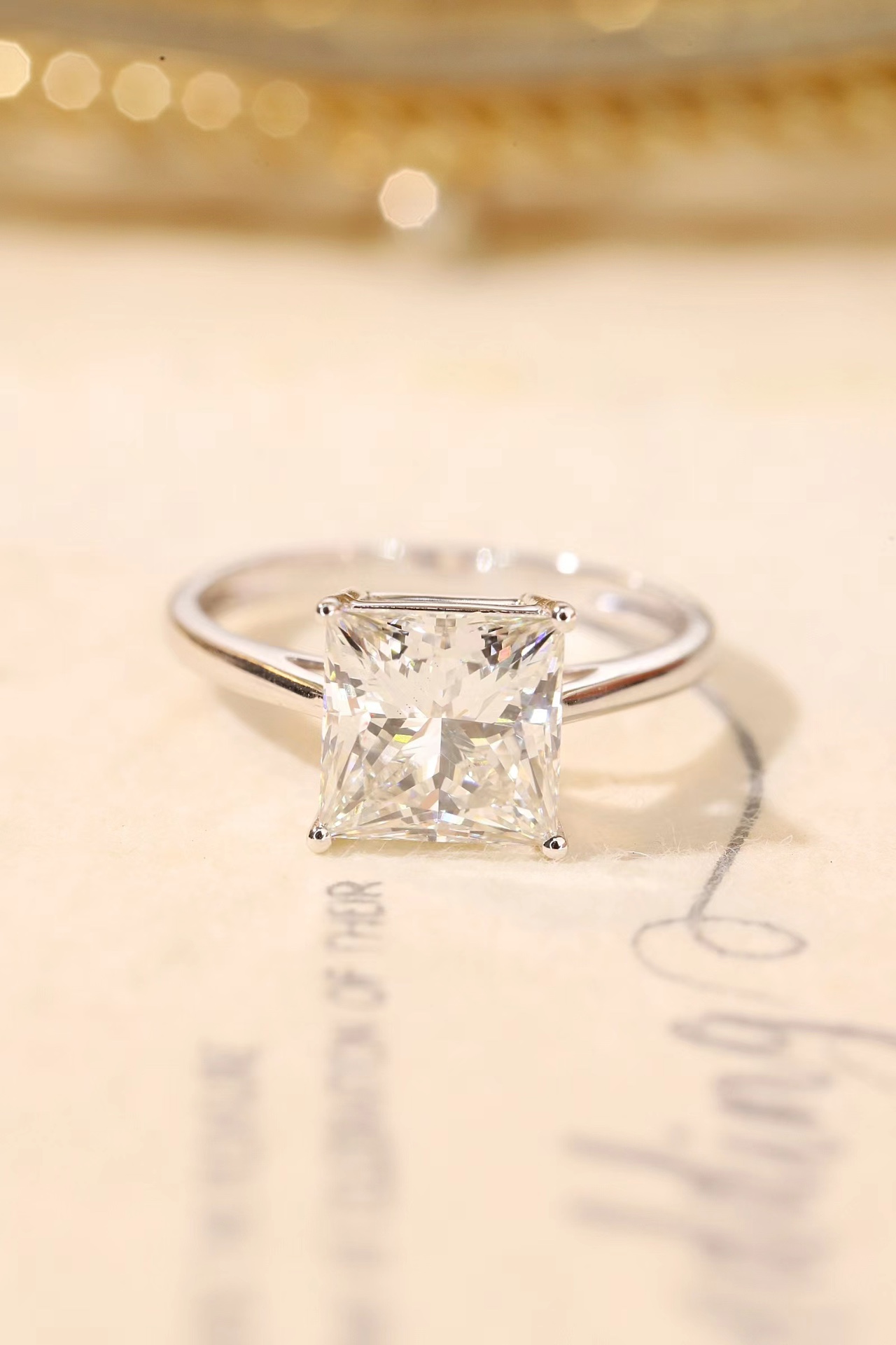 3 Carat Lab-Grown Princess Cut Diamond Ring, 10K Gold 4-Prong Band, Premium Anniversary Ring for Womeng