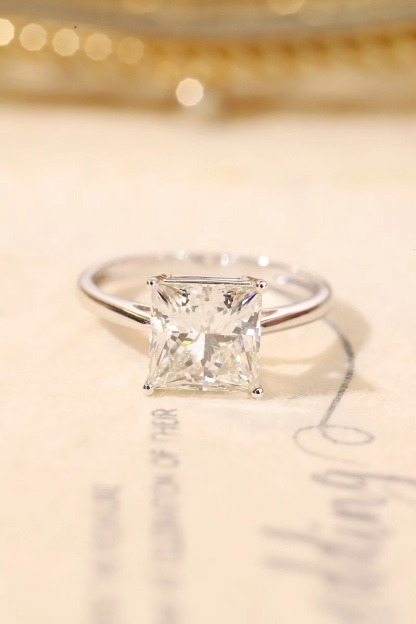 3 Carat Lab-Grown Princess Cut Diamond Ring, 10K Gold 4-Prong Band, Premium Anniversary Ring for Womeng