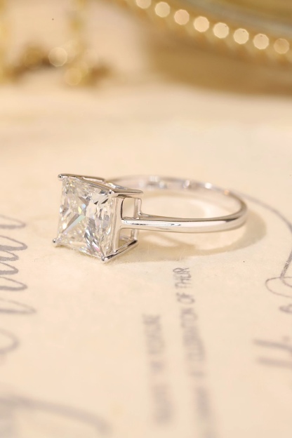 Lab Grown Princess Cut Ring | 10K Gold D-E Color, IGI Certified for Engagement & Daily Wear