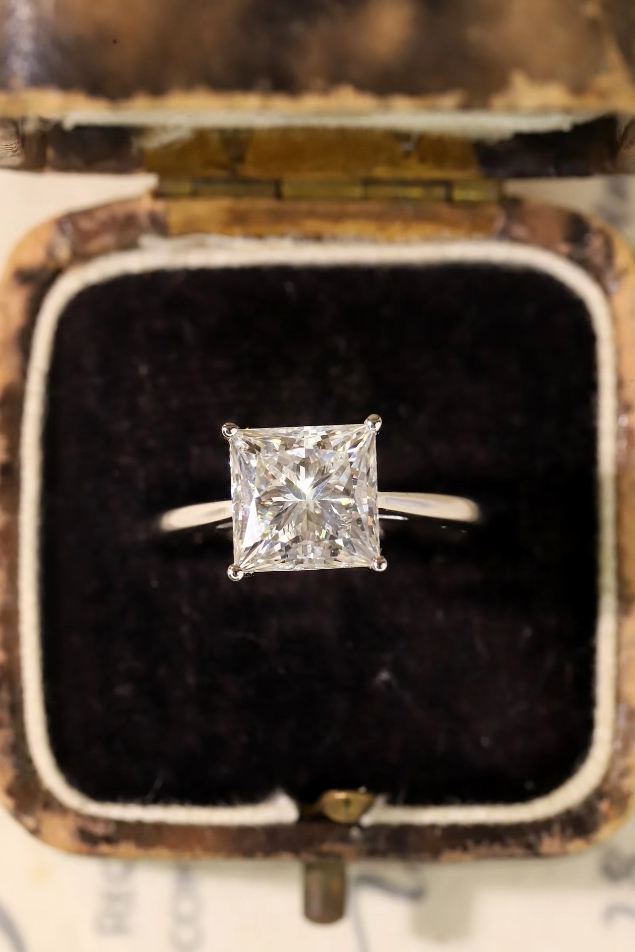 Lab Grown Princess Cut Ring | 10K Gold D-E Color, IGI Certified for Engagement & Daily Wear